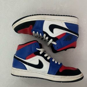 - Air Jordan 1s ❤️💙🤍